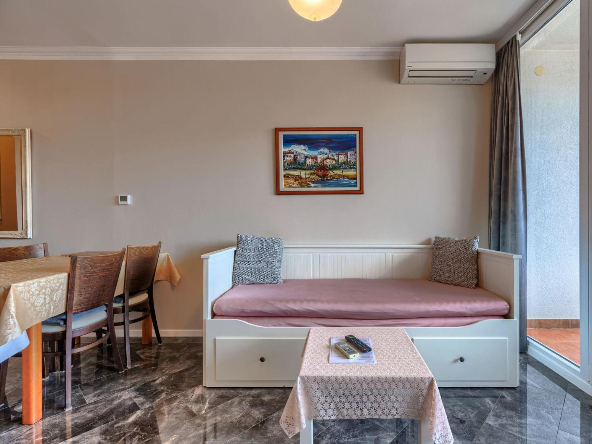 Ester-1 By Interhome * Umag